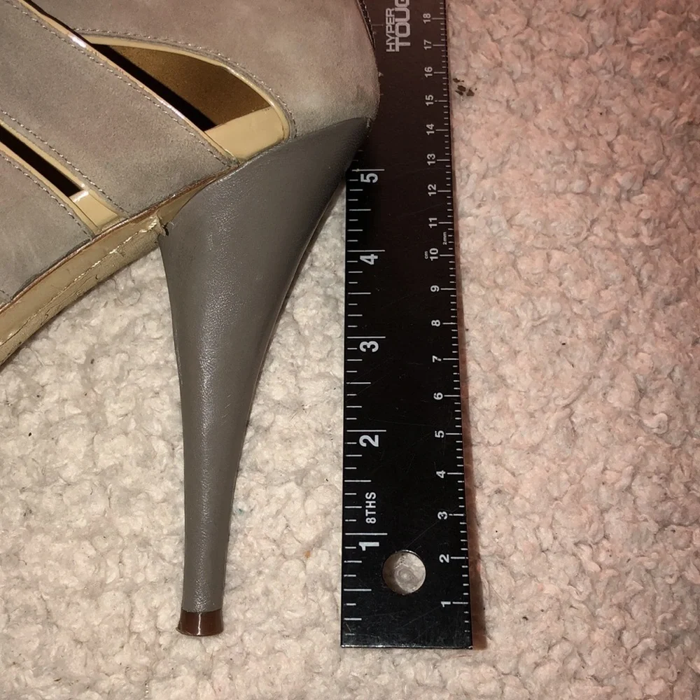 𝅺Boutique 9 size 10 Tan Leather / Suede cage platforms